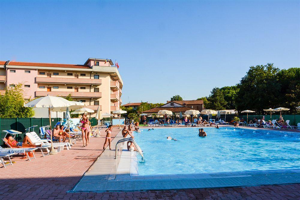 Aparthotel Costa Paradiso Лідо-Адріано Екстер'єр фото