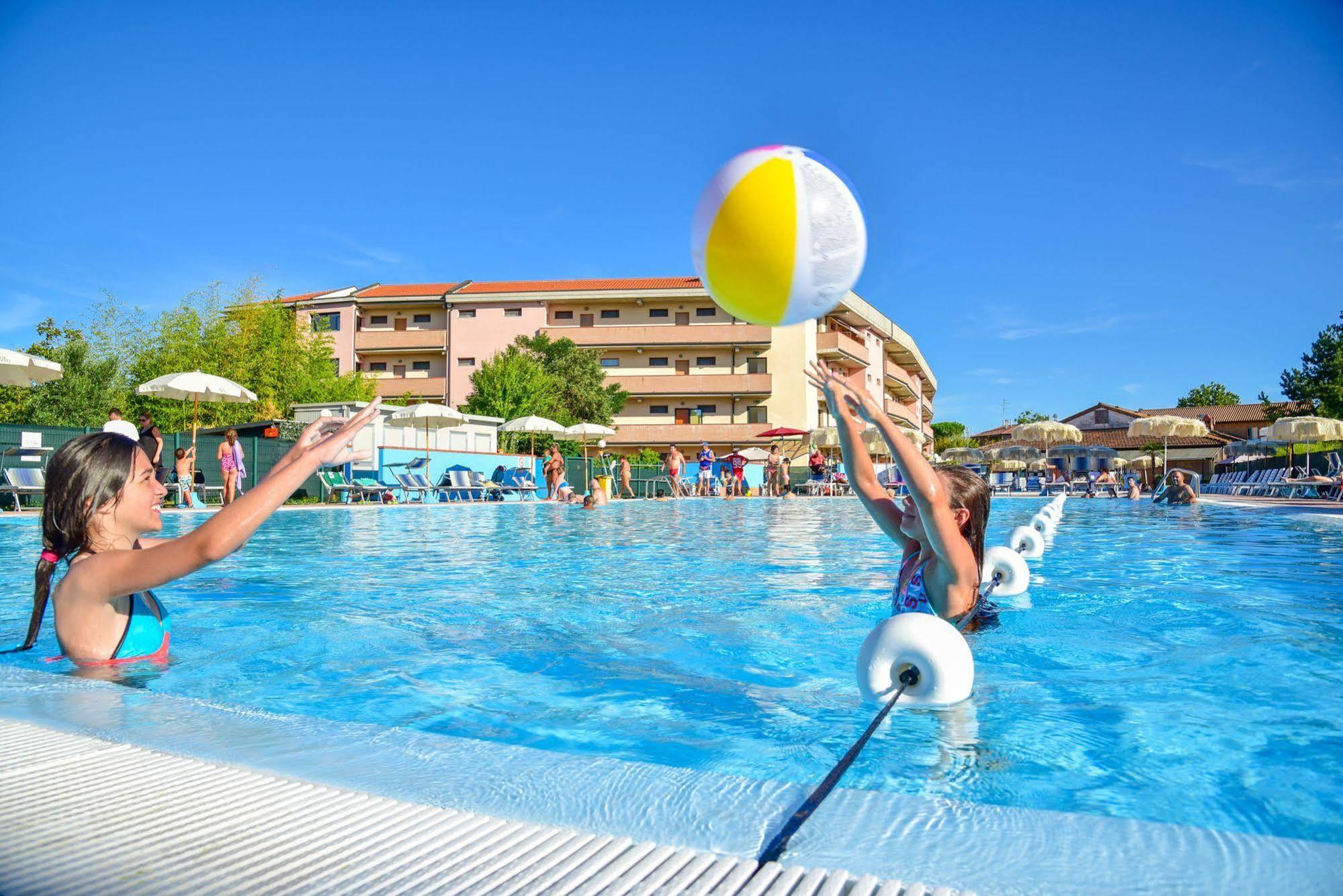 Aparthotel Costa Paradiso Лідо-Адріано Екстер'єр фото